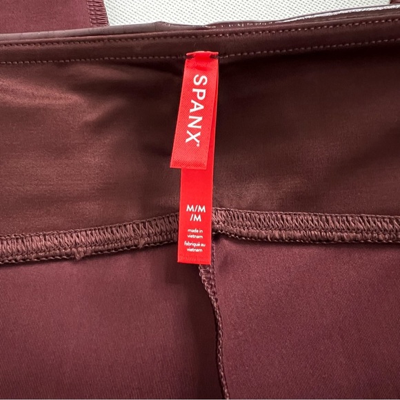 SPANXshape Faux Leather Patent Leggings Size Medium Ruby Burgundy Shiny - Picture 15 of 16